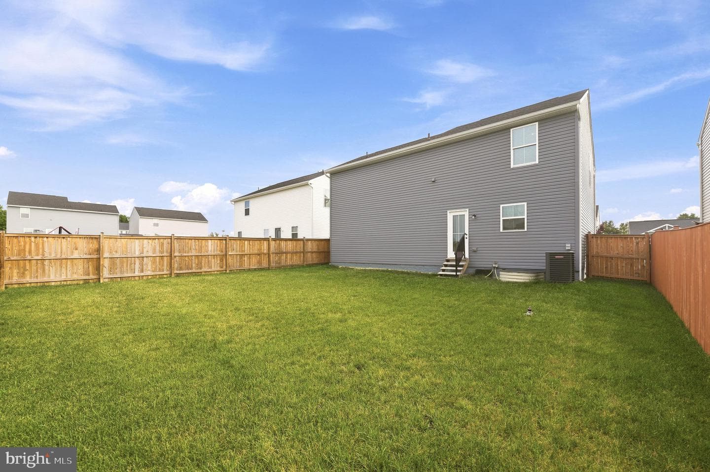 154 Dursley Circle photo 33