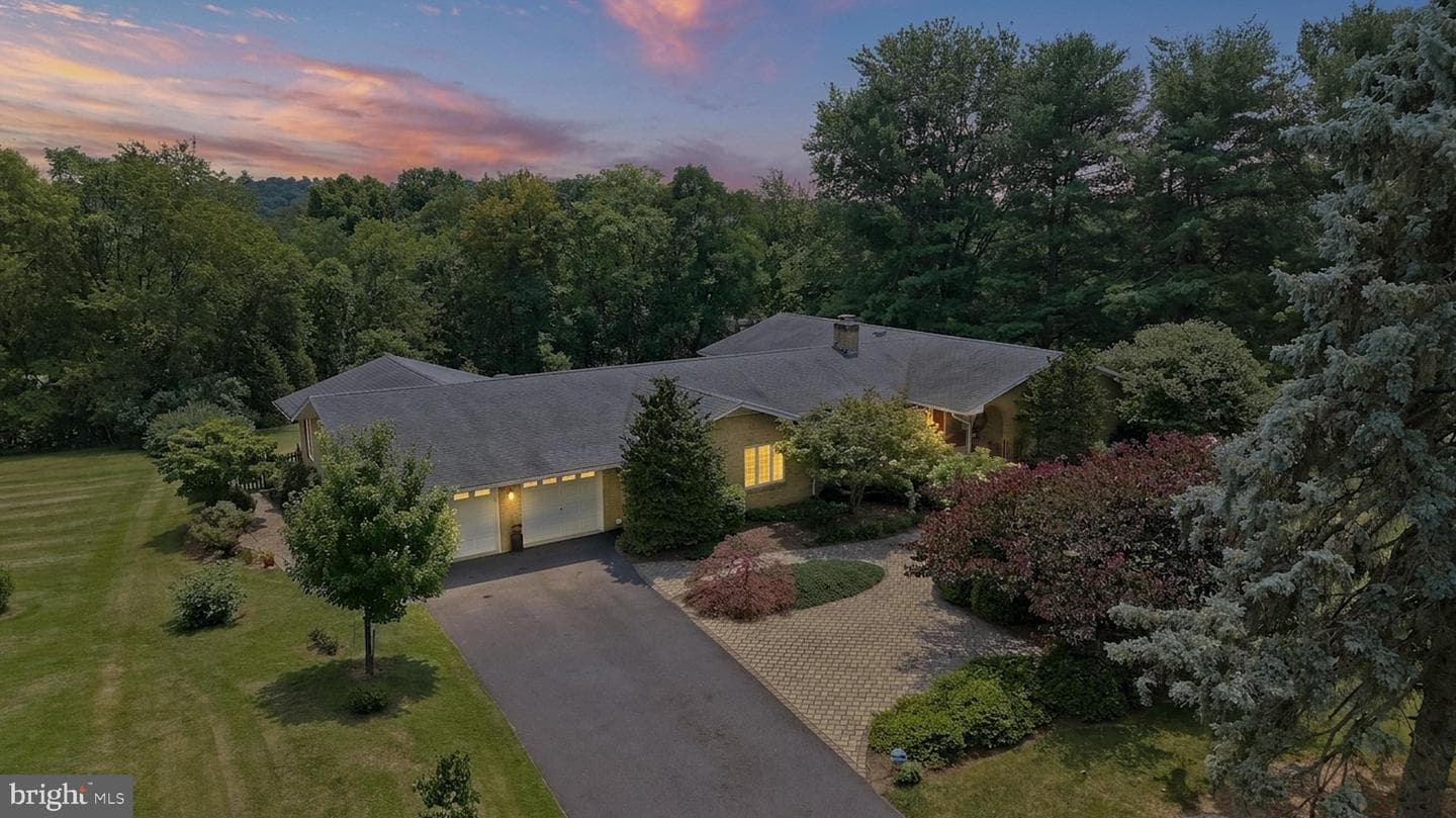 140 Stonebrook Road photo 28