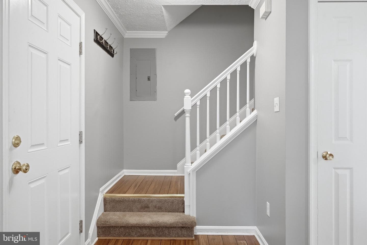 100 Oakmont Circle photo 5