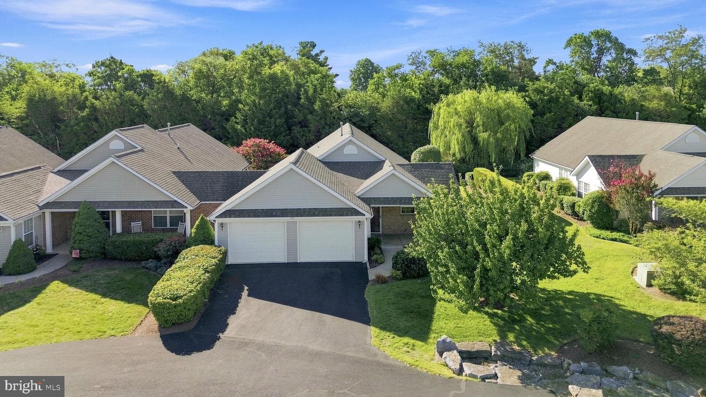 111 Tanglewood Lane photo 1