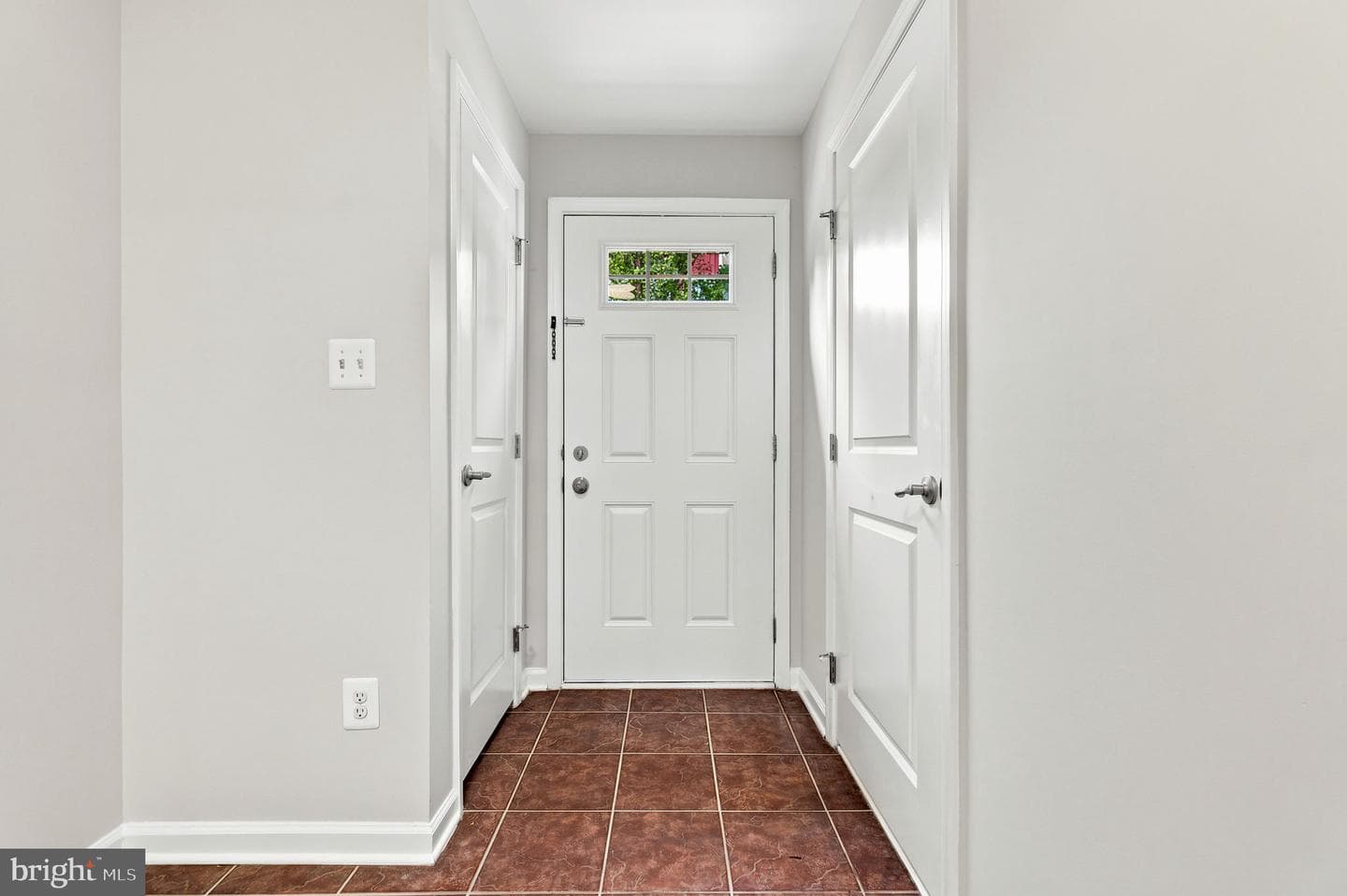 102 Argyle Court photo 7