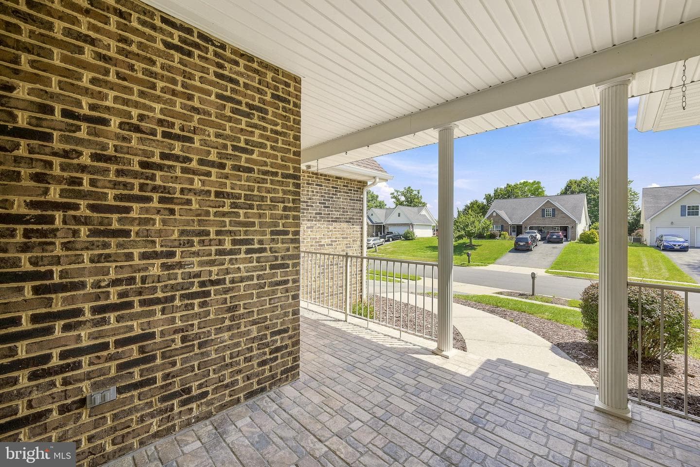 231 Bentley Avenue photo 4