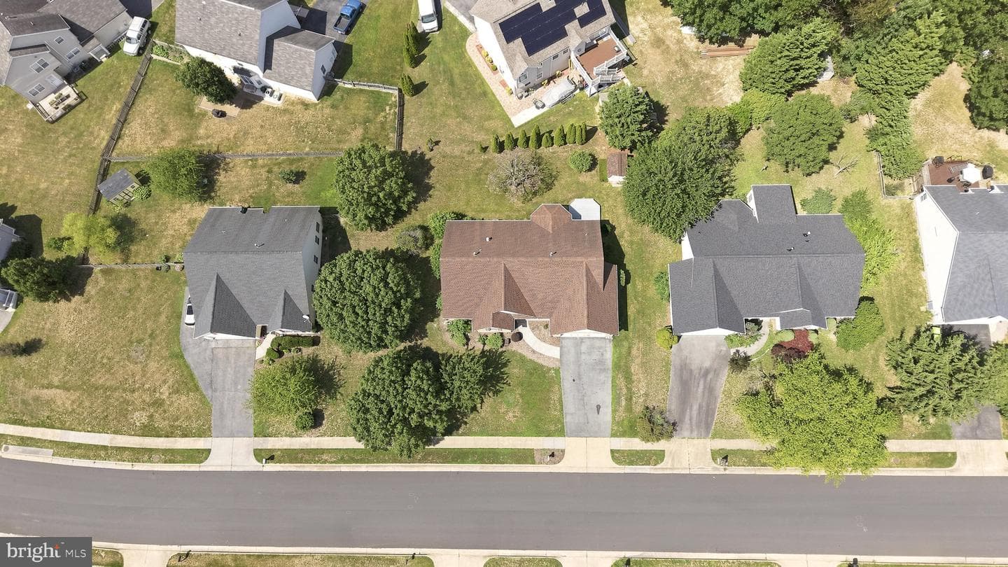231 Bentley Avenue photo 65