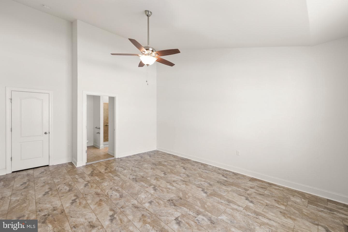 209 Bridgewater Drive photo 18
