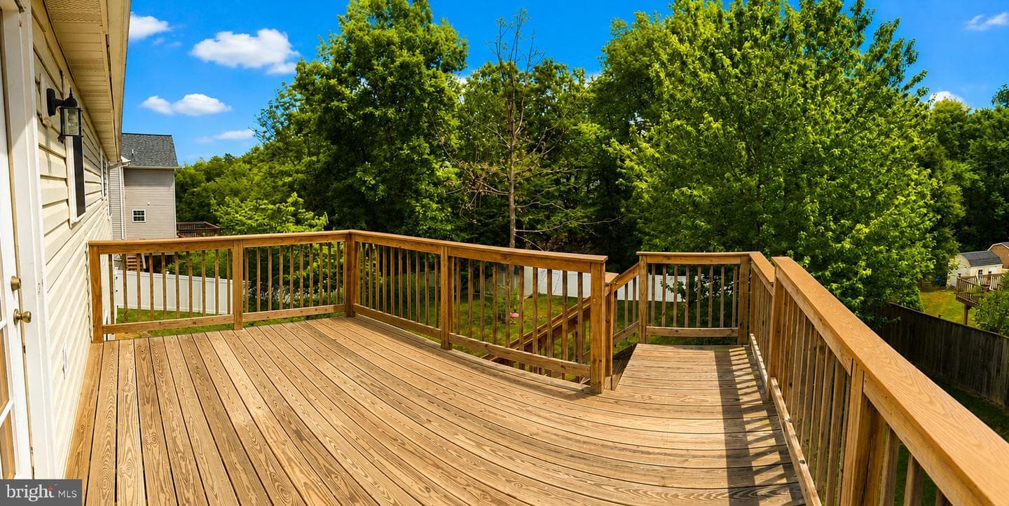 104 Foxglove Drive photo 4
