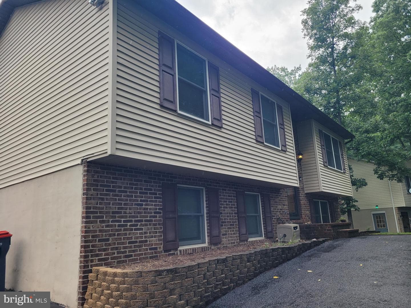 1226 Lakeview Drive photo 1