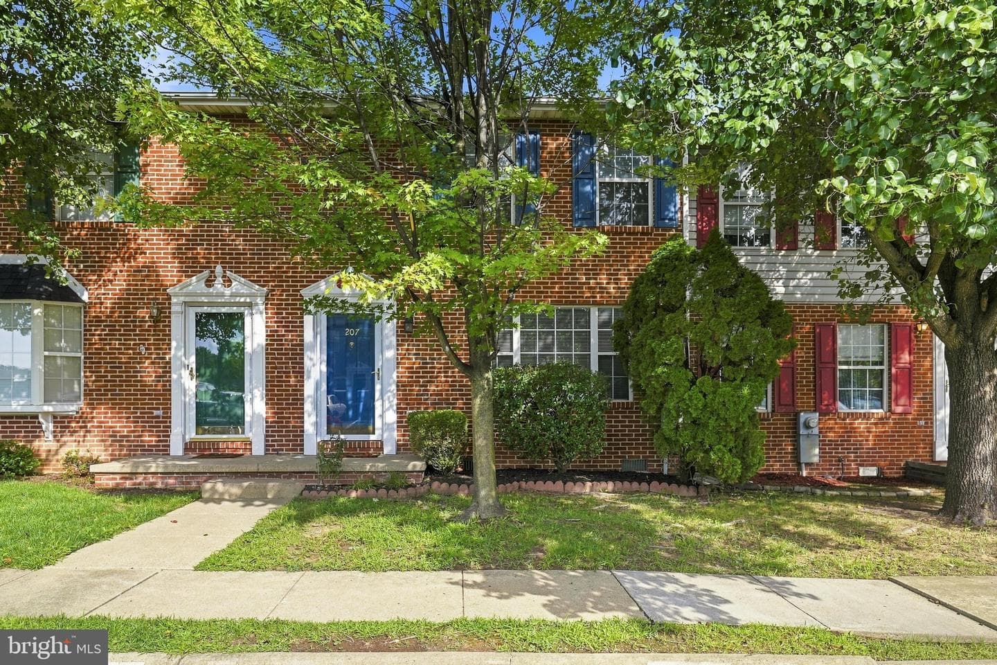207 Banbury Terrace photo 1