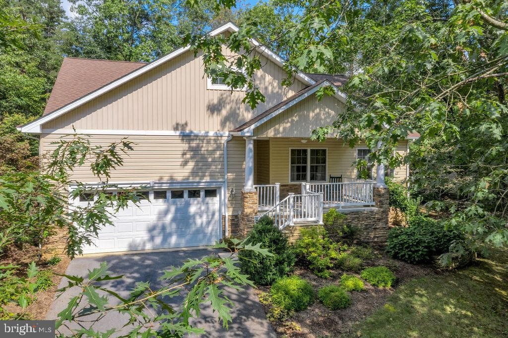 107 Sunset Circle photo 1