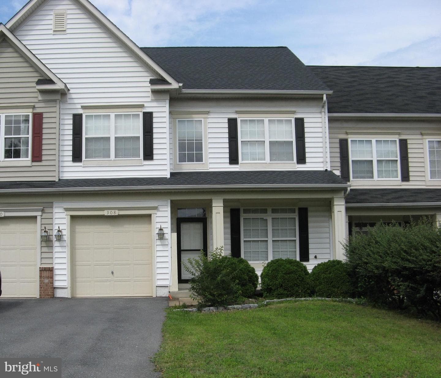 308 London Downs Circle photo 1