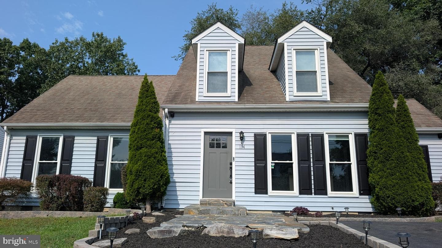 114 Windcrest Circle photo 1