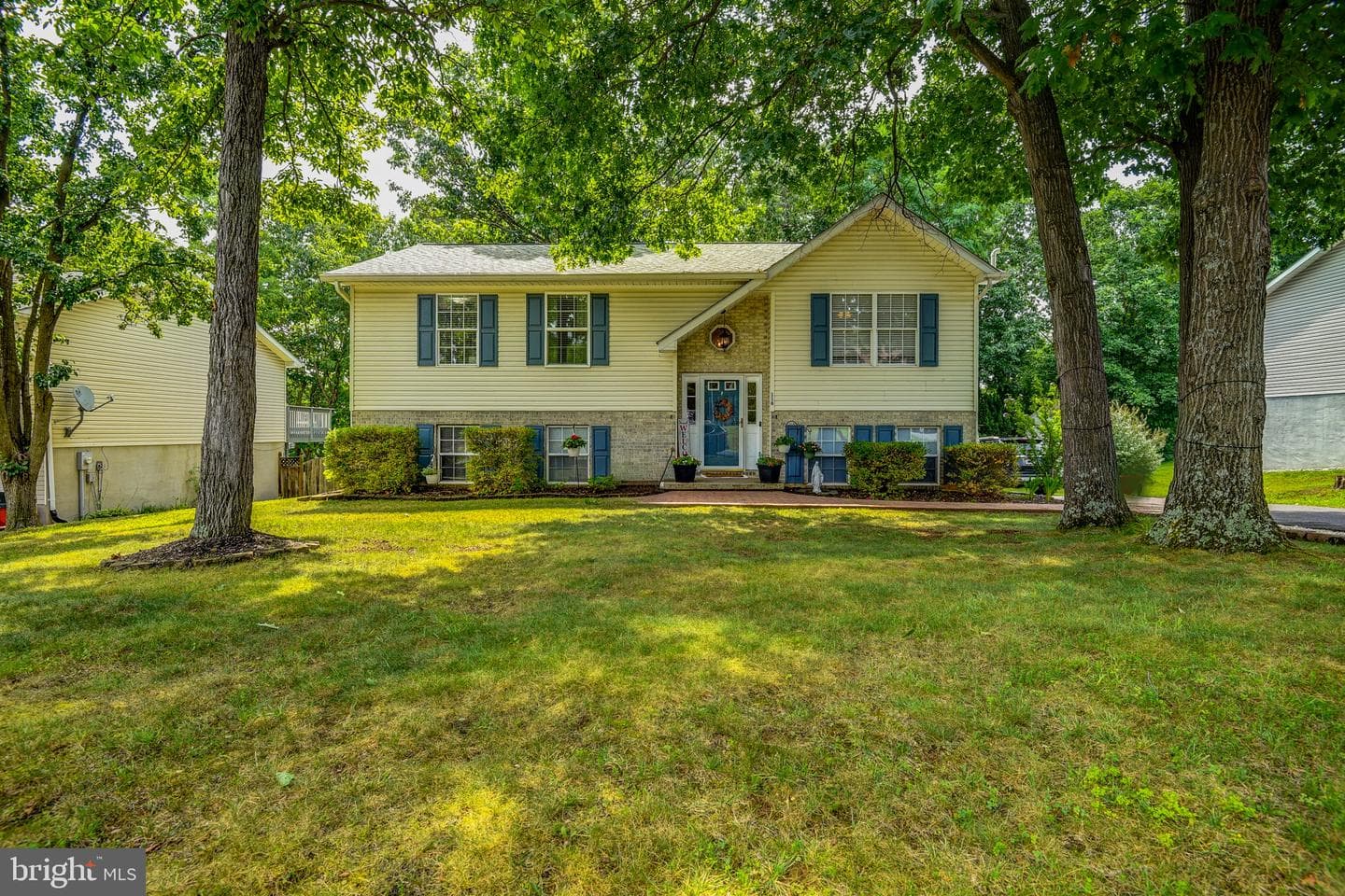 116 Charlton Road photo 1