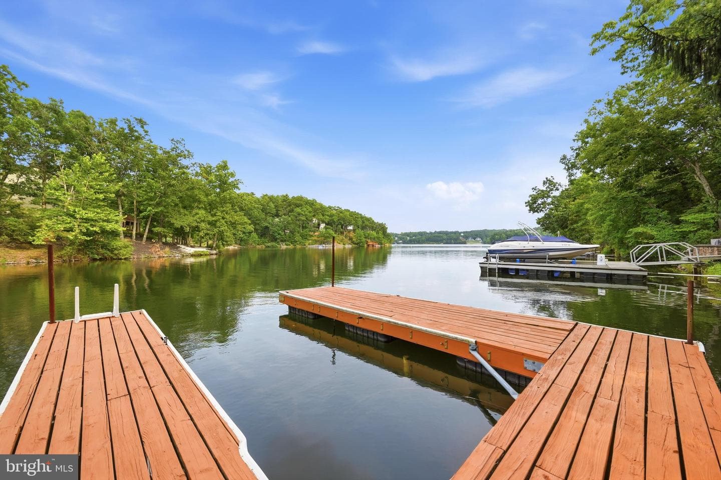 1003 Lakeview Drive photo 1