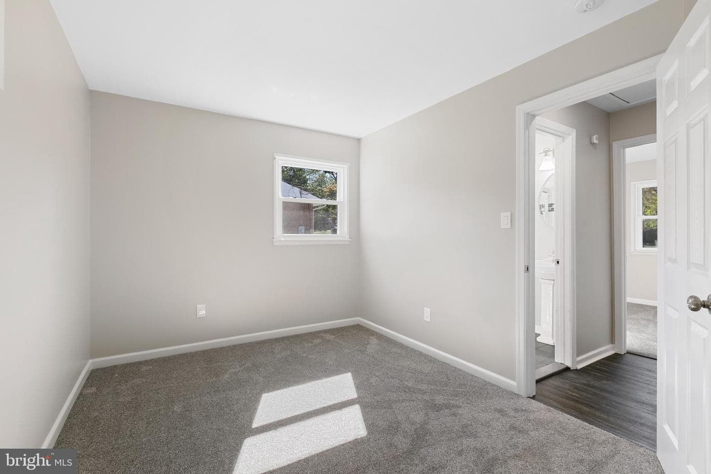 8821 Lagrange Street photo 29