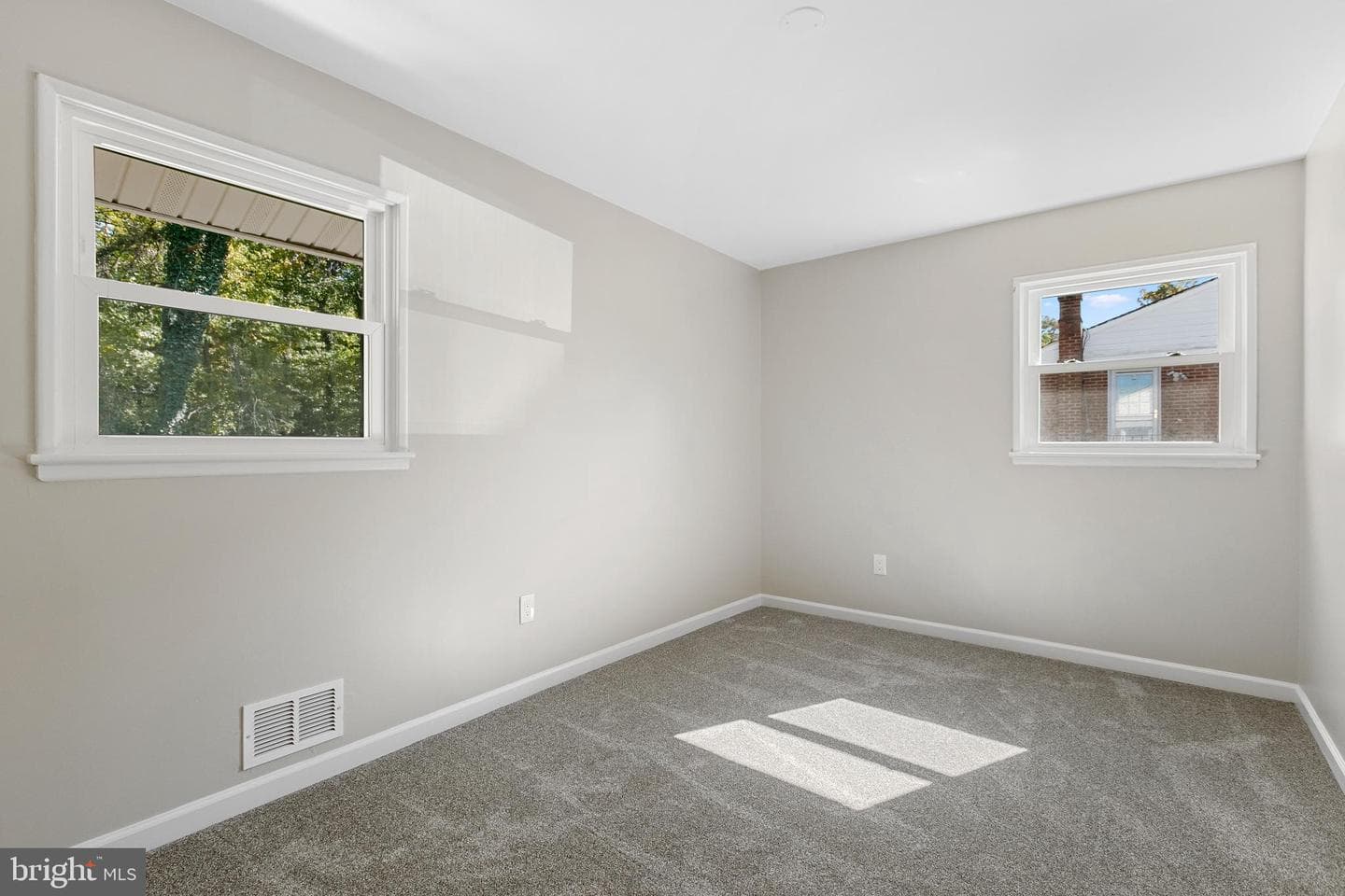 8821 Lagrange Street photo 30