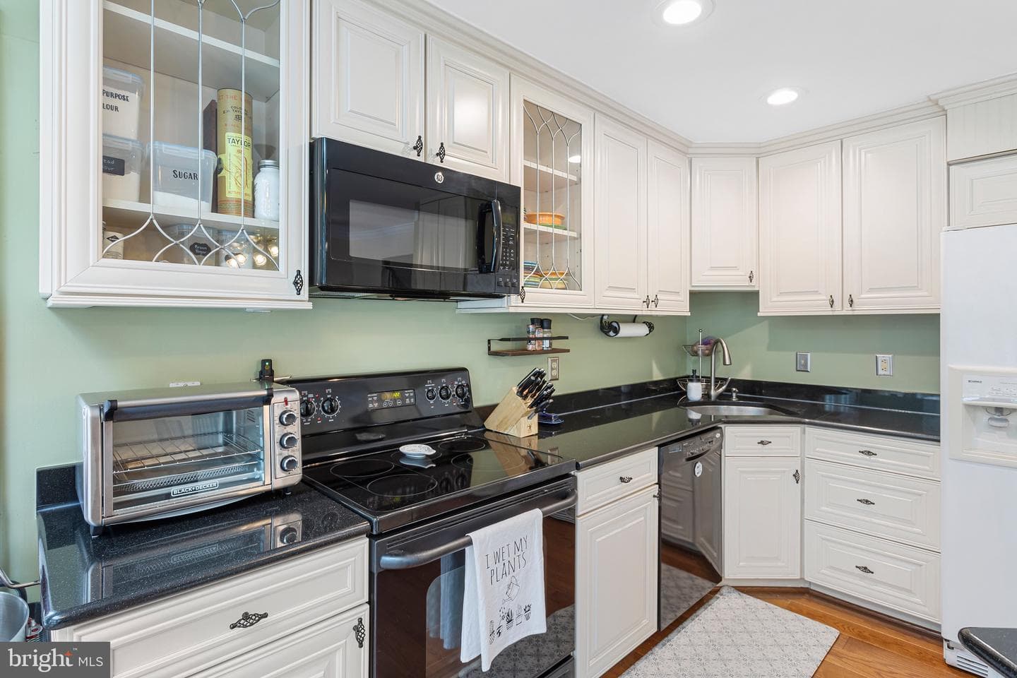 13925 Waterflow Place photo 14