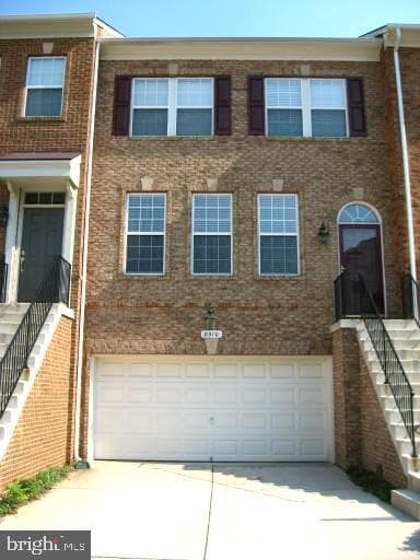 8570 Wyngate Manor Court photo 1