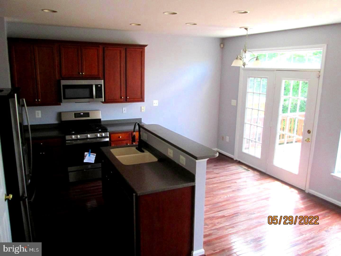 8570 Wyngate Manor Court photo 10