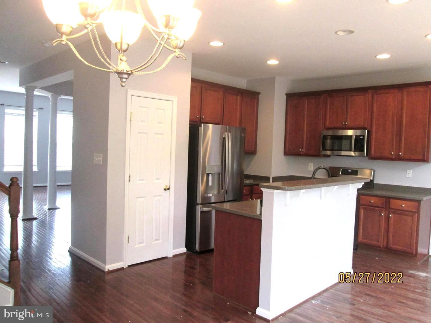 8570 Wyngate Manor Court photo 5