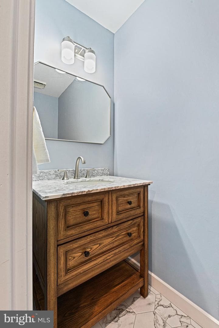 11591 Lake Newport Road photo 32