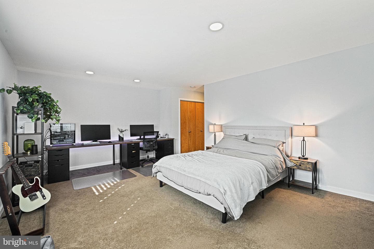 11591 Lake Newport Road photo 41