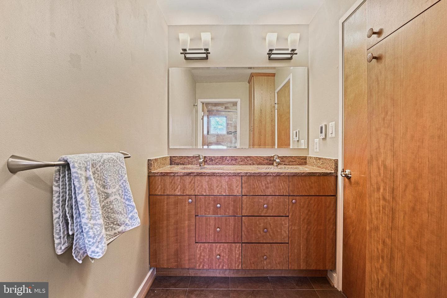 11591 Lake Newport Road photo 43
