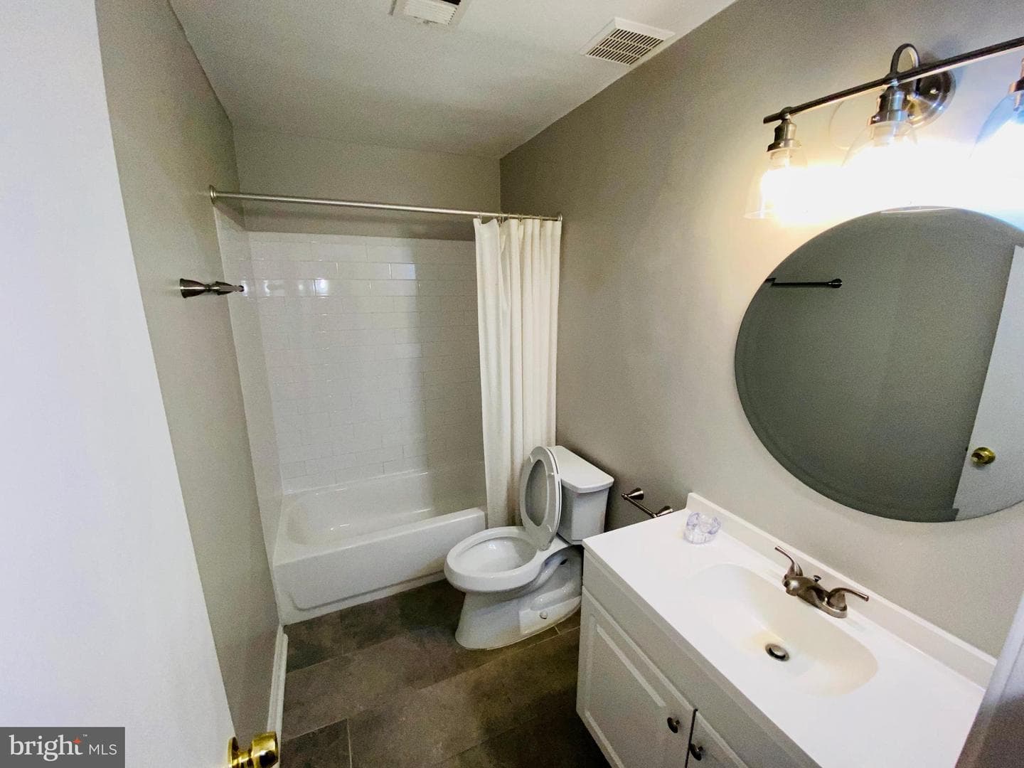 3175 Summit Square Drive #5-B6 photo 21