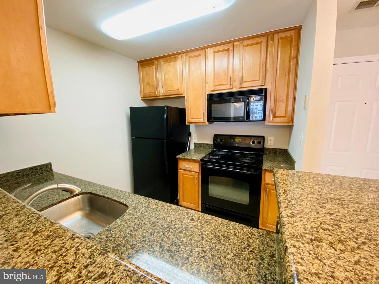 3175 Summit Square Drive #5-B6 photo 5