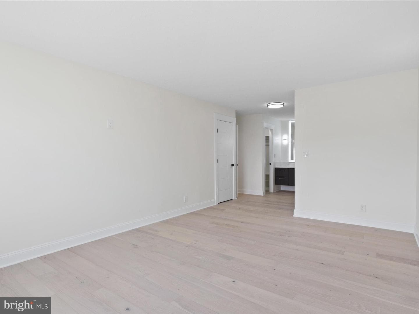 8370 Greensboro Drive #907 photo 39