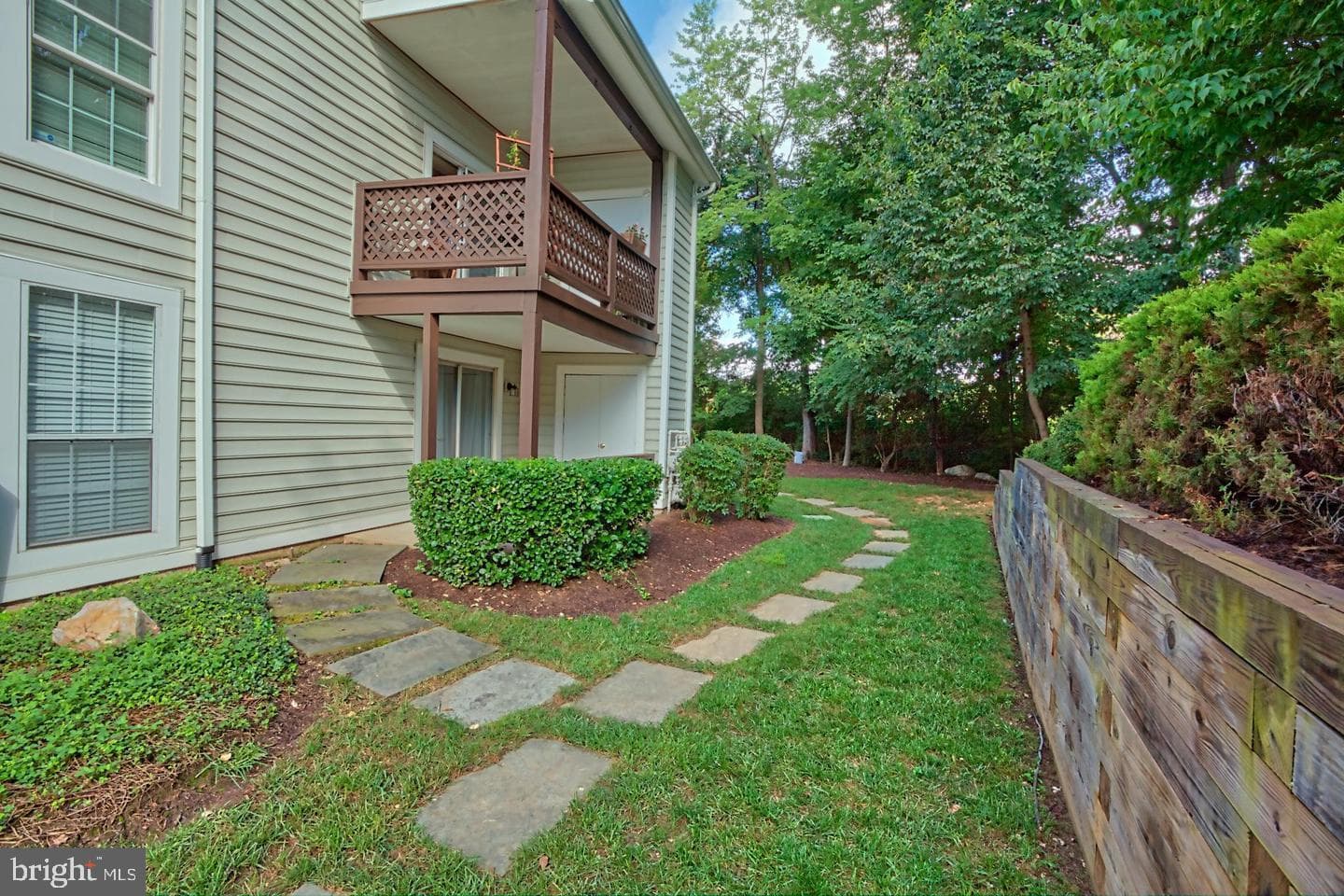 10198 Oakton Terrace Road photo 11