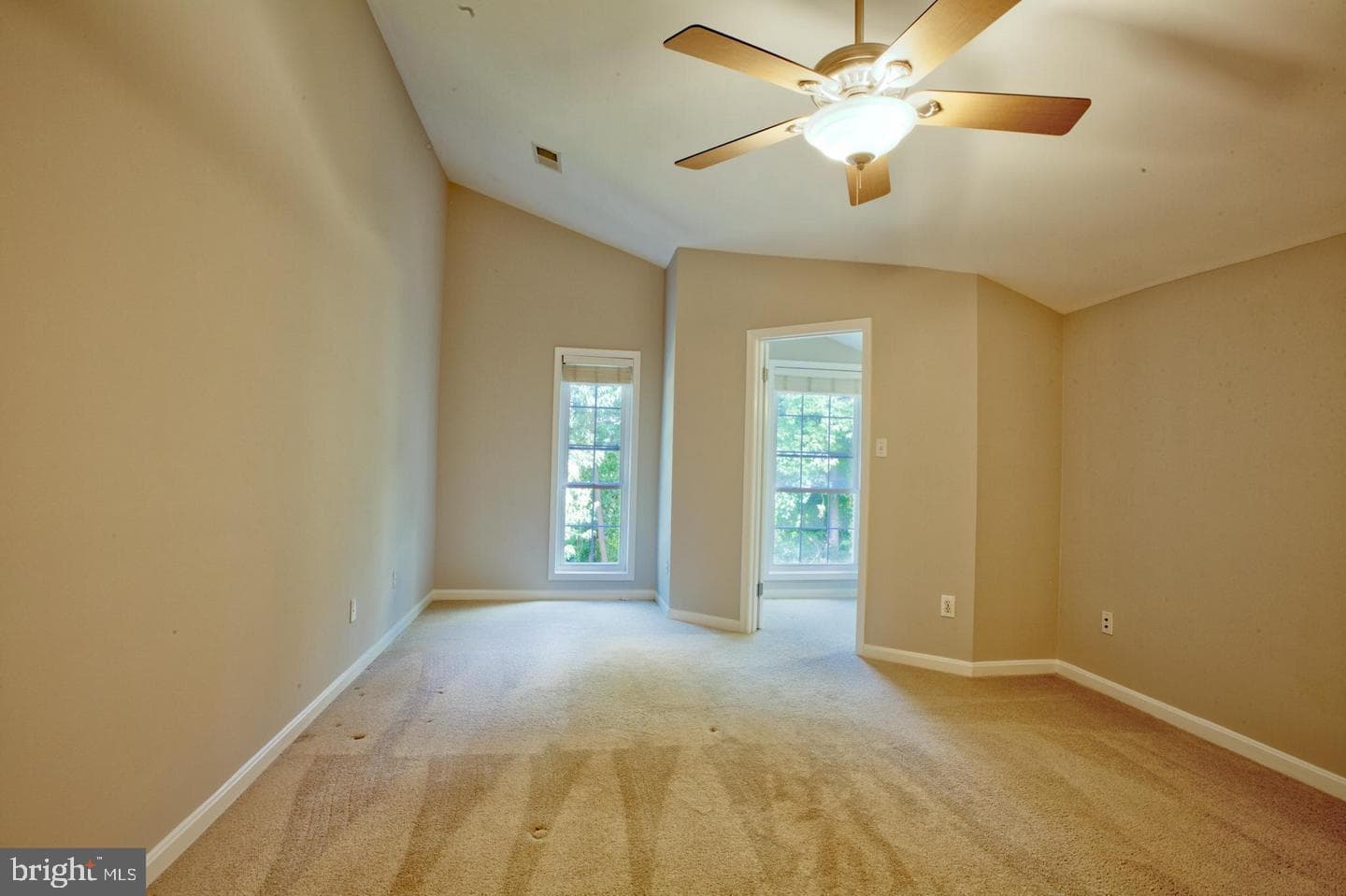 10198 Oakton Terrace Road photo 18