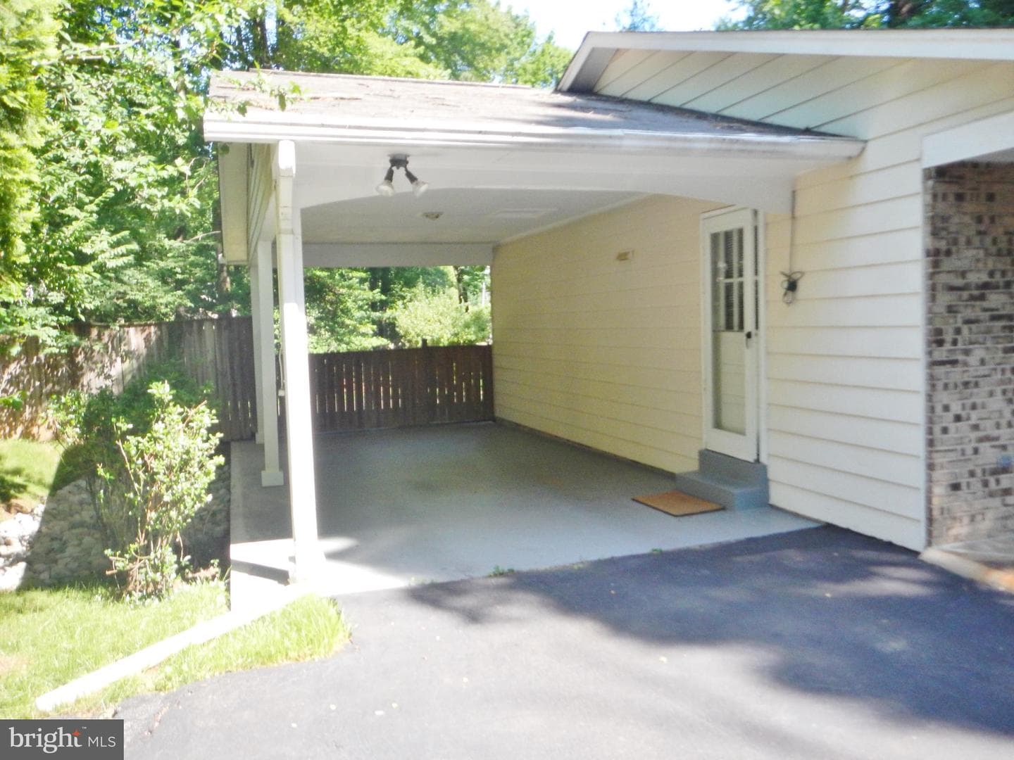 352 Ayr Hill Avenue NE photo 3
