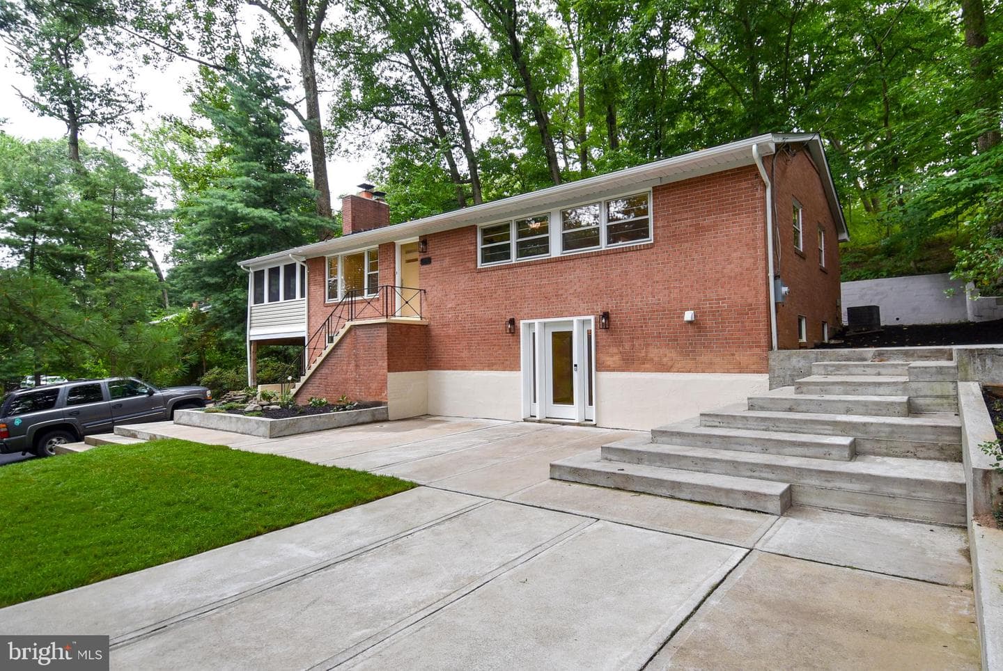 5232 Cherokee Avenue photo 1