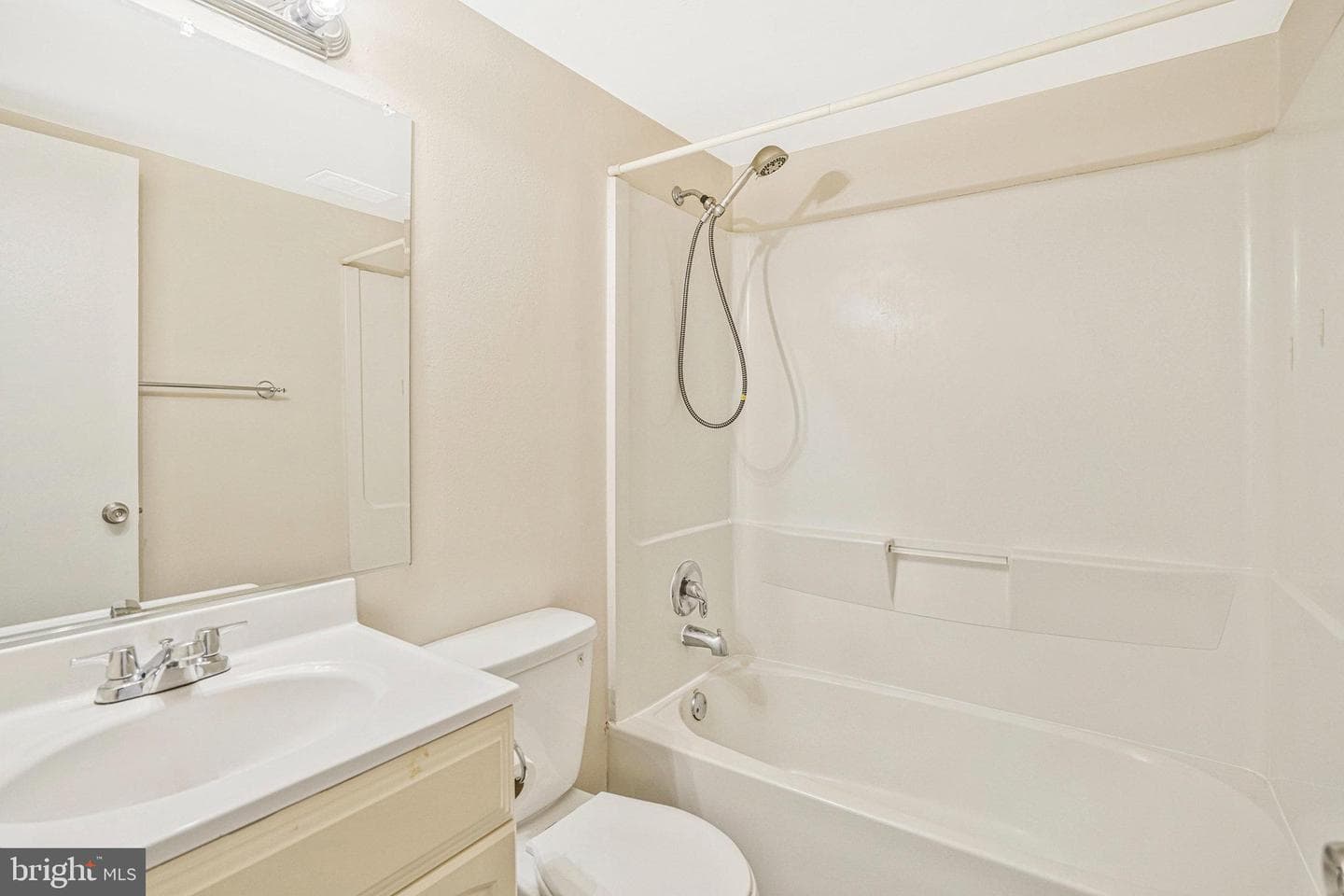 4305 Americana Drive #102 photo 19