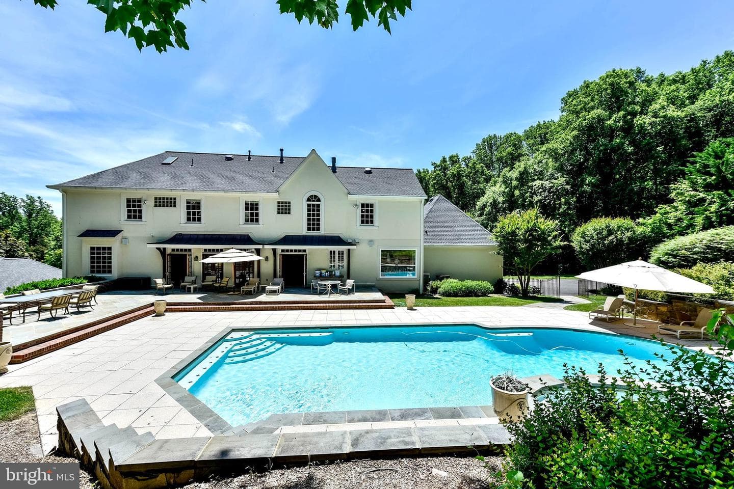 1404 Wynhurst Lane photo 4