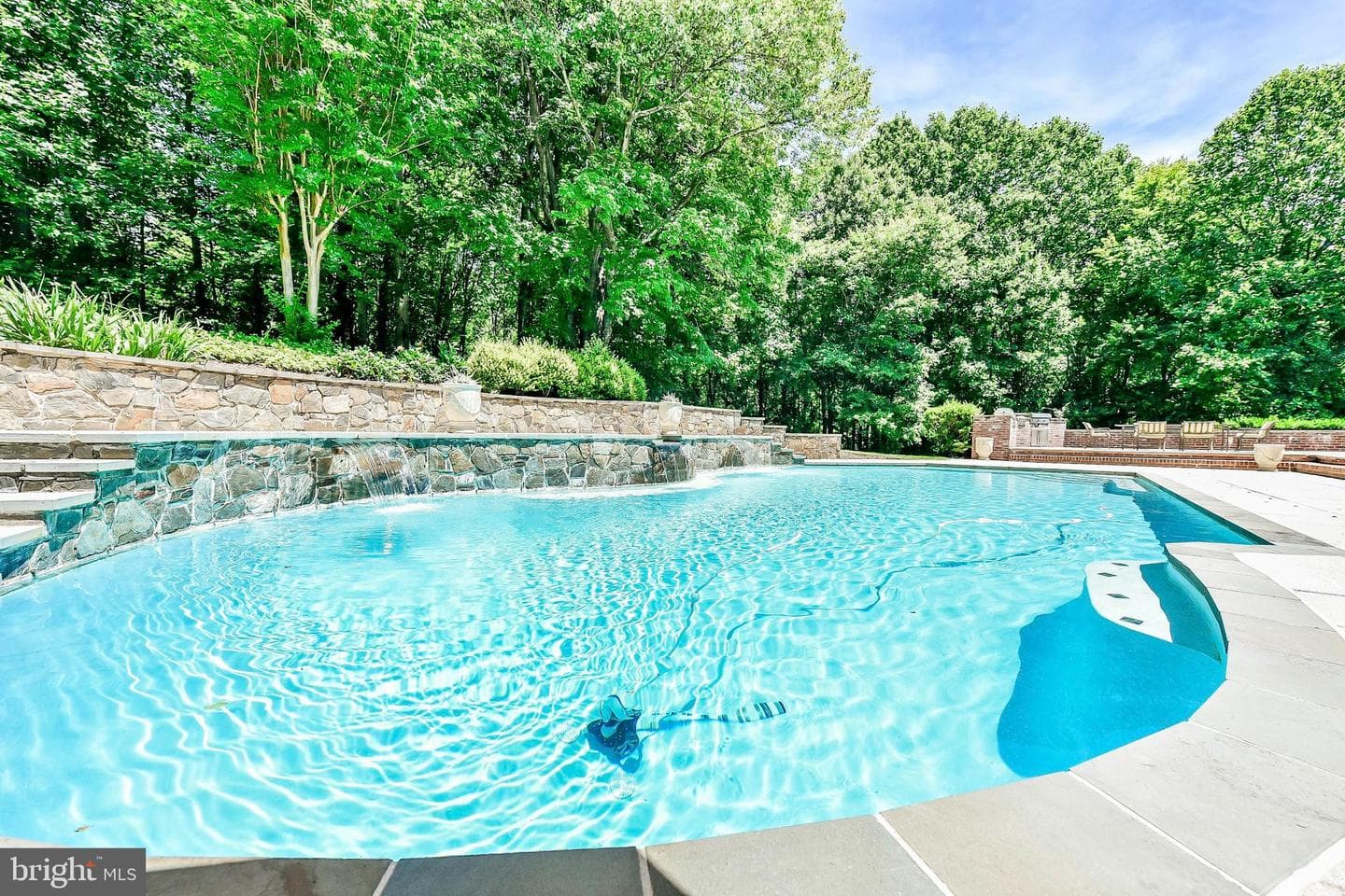 1404 Wynhurst Lane photo 9