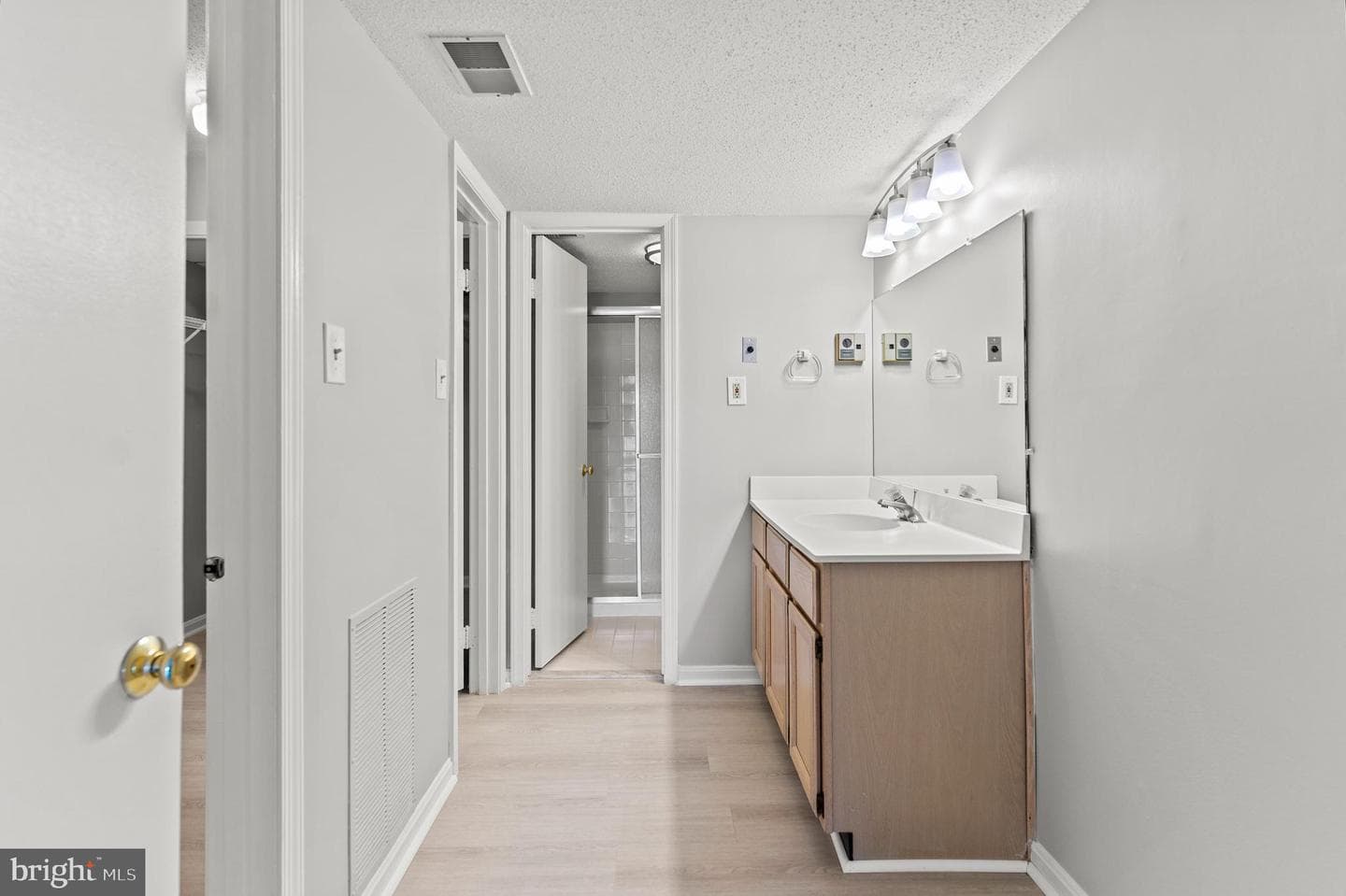 3119 Patrick Henry Drive #422 photo 17