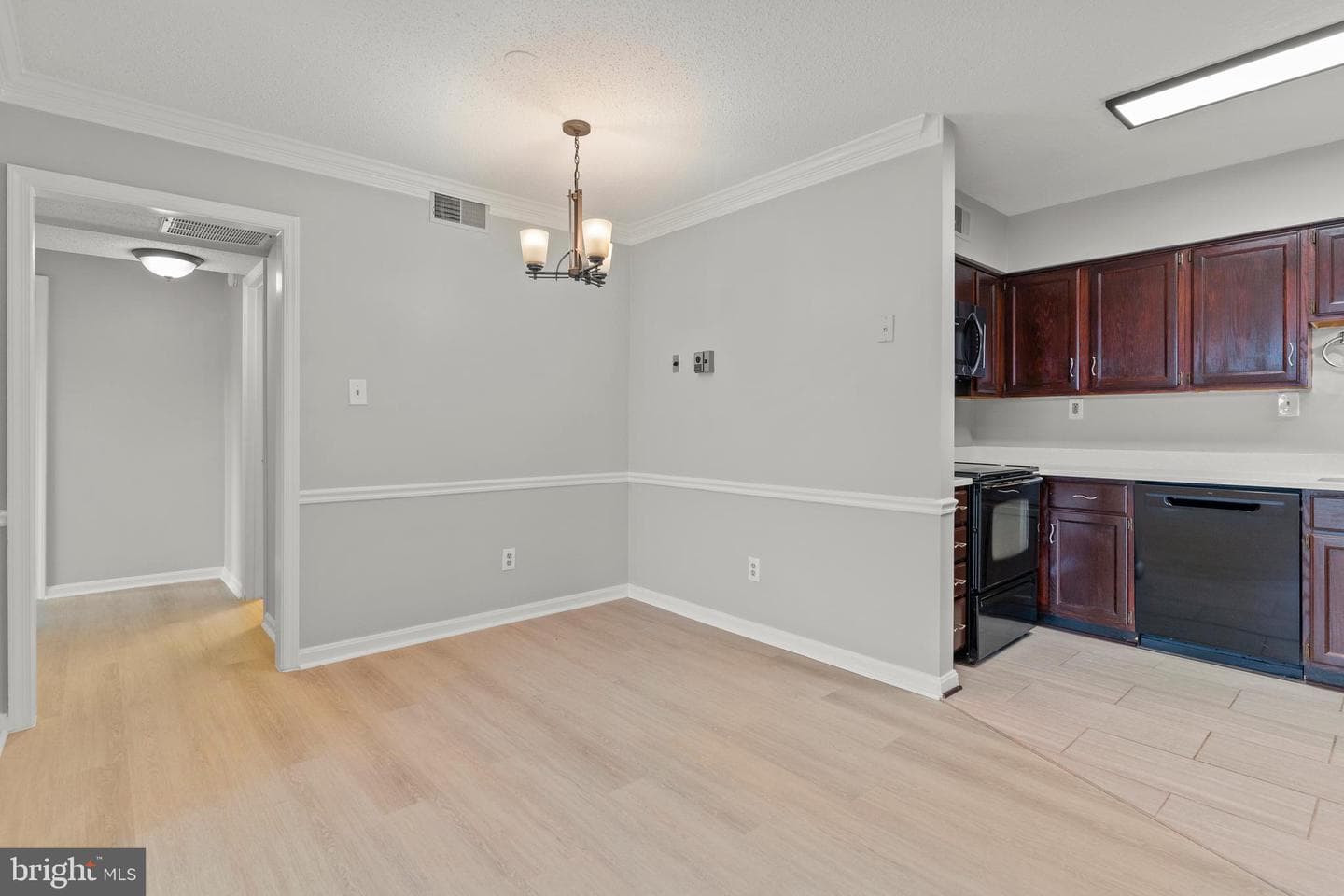 3119 Patrick Henry Drive #422 photo 23