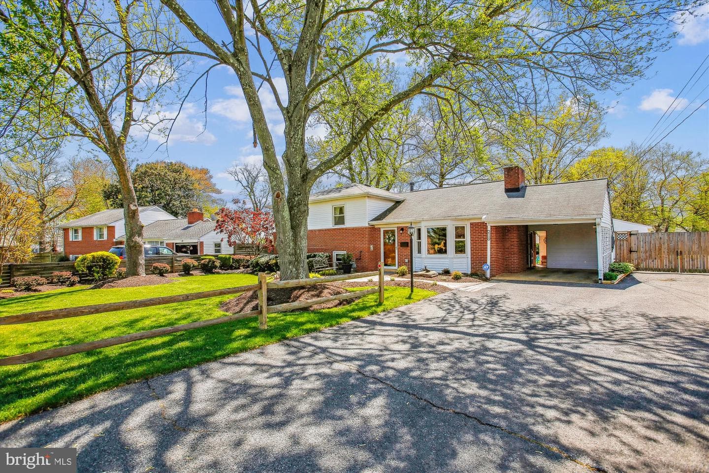 6714 Lenclair Street photo 2