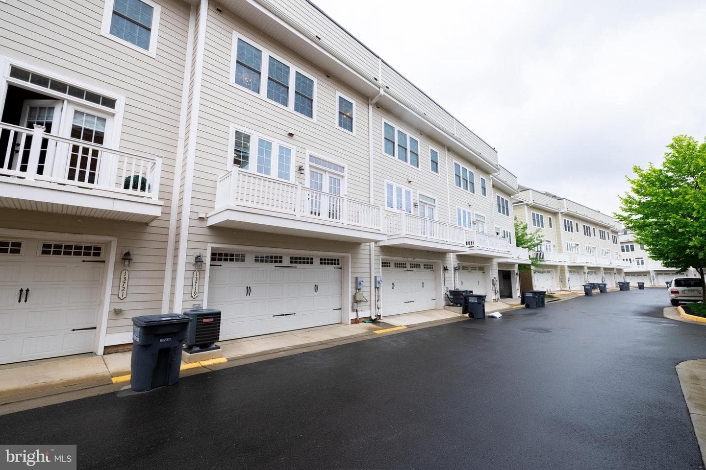 13719 Neil Armstrong Avenue photo 49