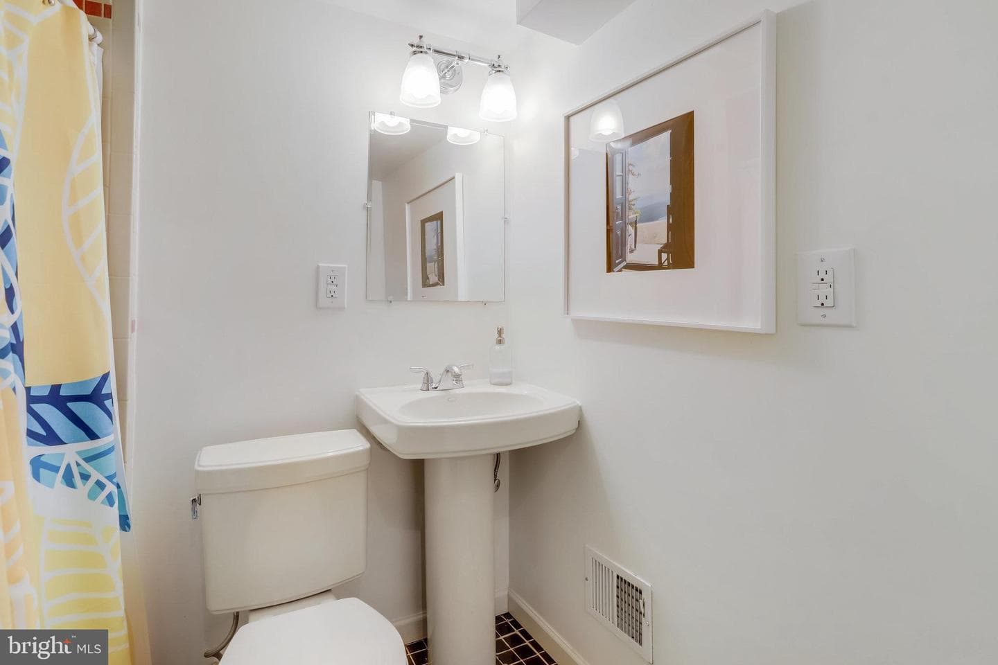 5647 Fenwick Drive photo 35