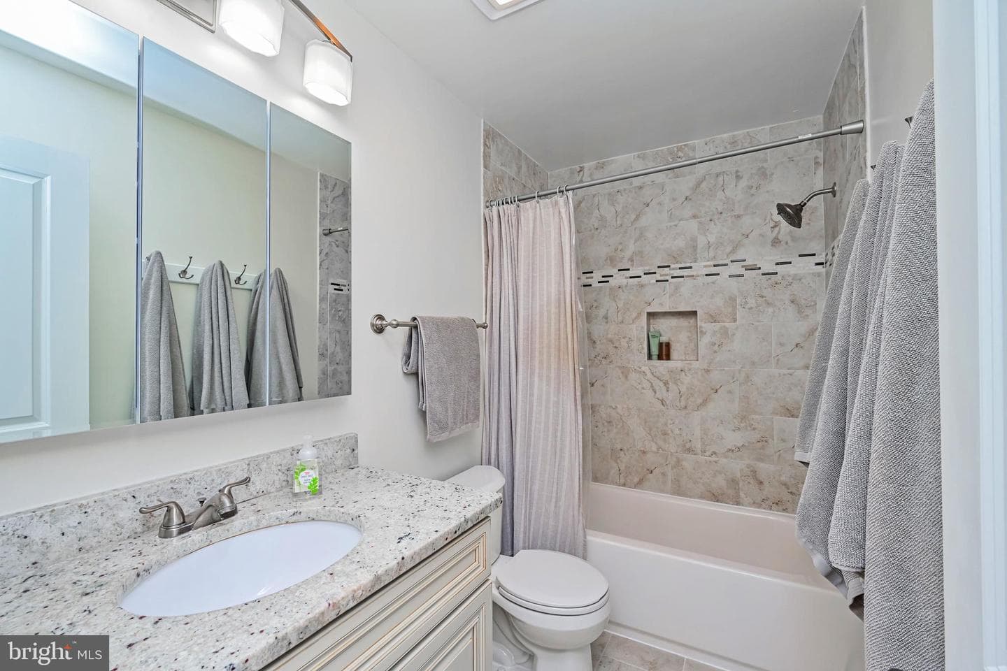 5310 Danbury Forest Drive photo 19