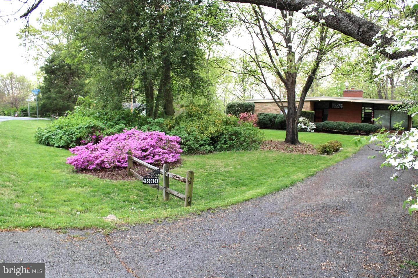 4930 Lincoln Avenue photo 3