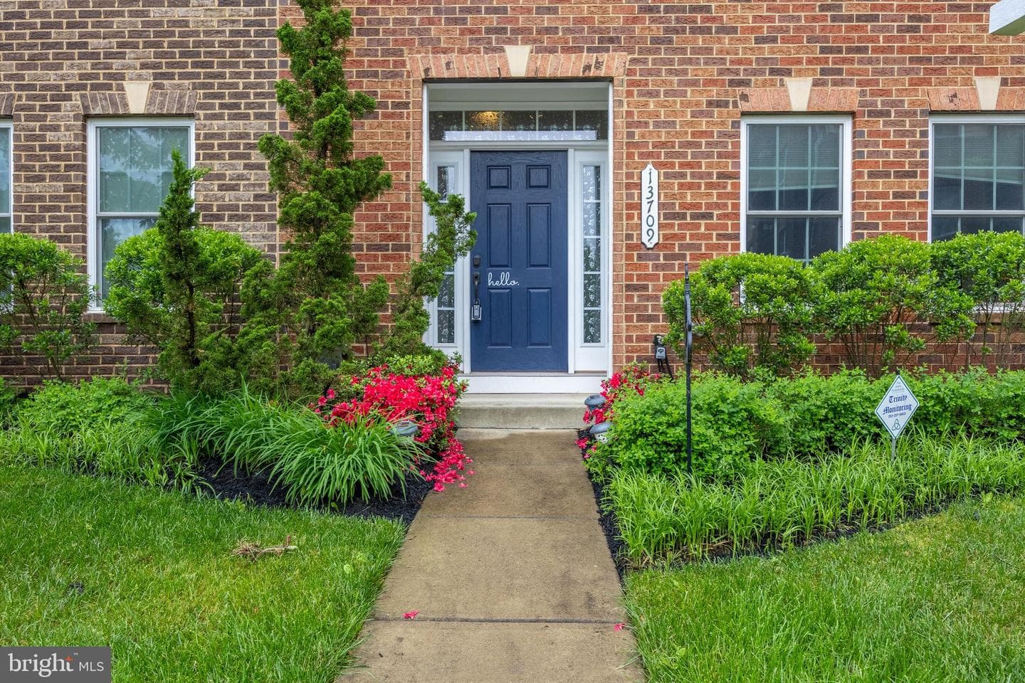 13709 Neil Armstrong Avenue photo 2