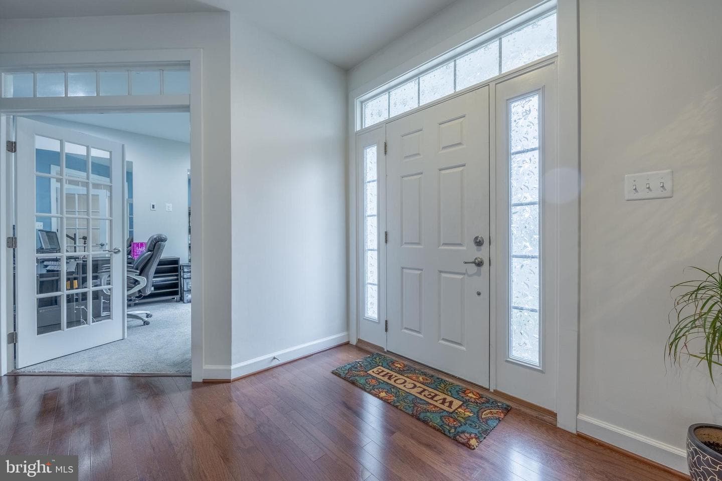 13709 Neil Armstrong Avenue photo 3
