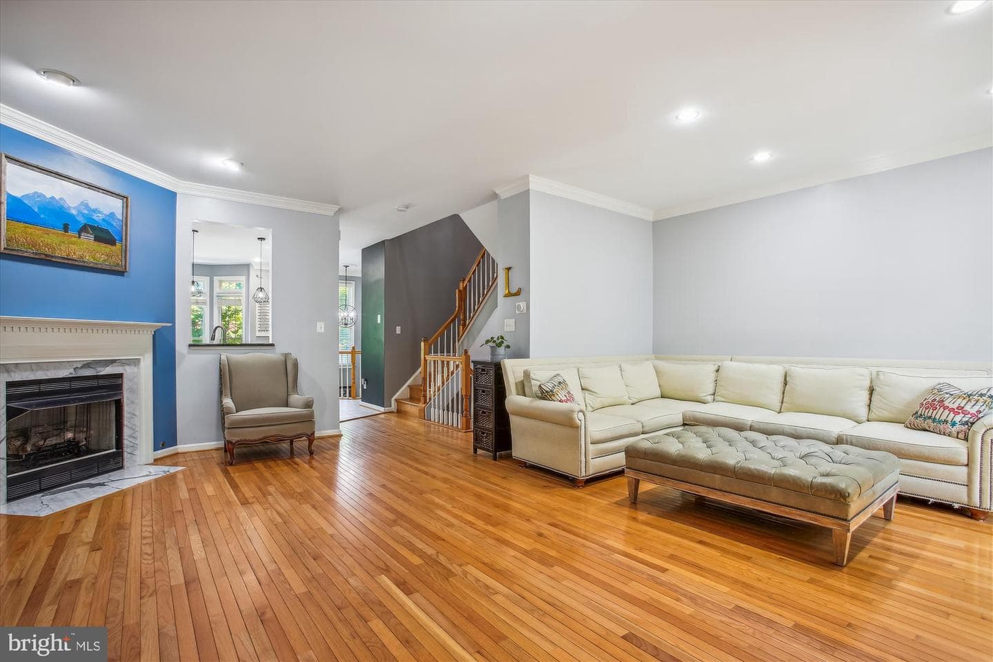 4024 Heatherstone Court photo 5