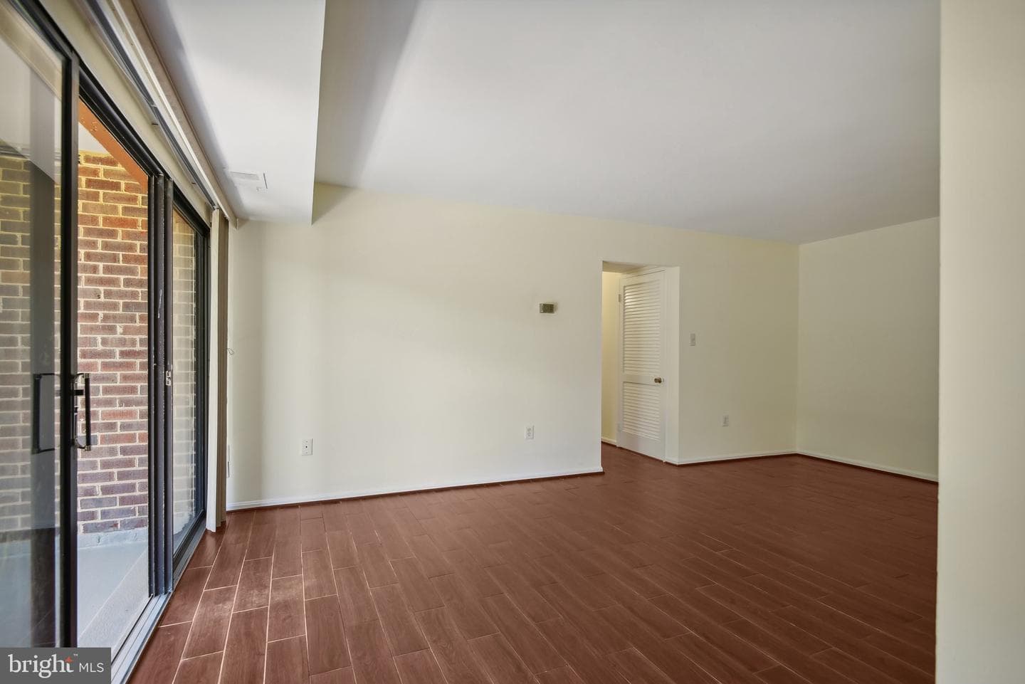 9702 Kingsbridge Drive #103 photo 11