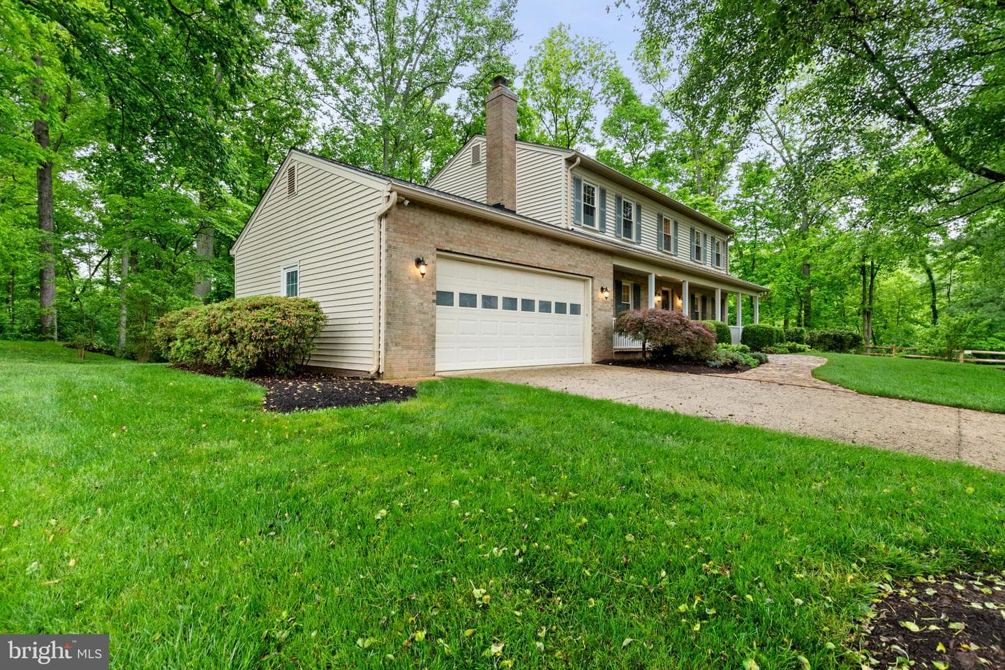 1676 Abbey Oak Drive photo 3