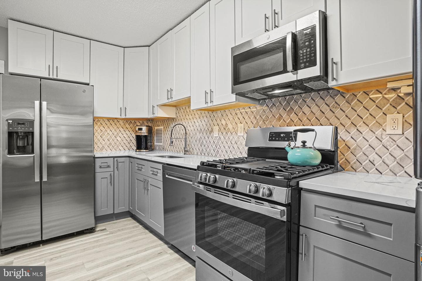 3705 S George Mason Drive #1502s photo 13