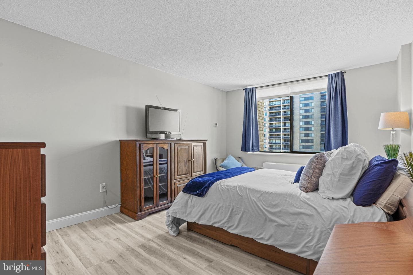 3705 S George Mason Drive #1502s photo 18