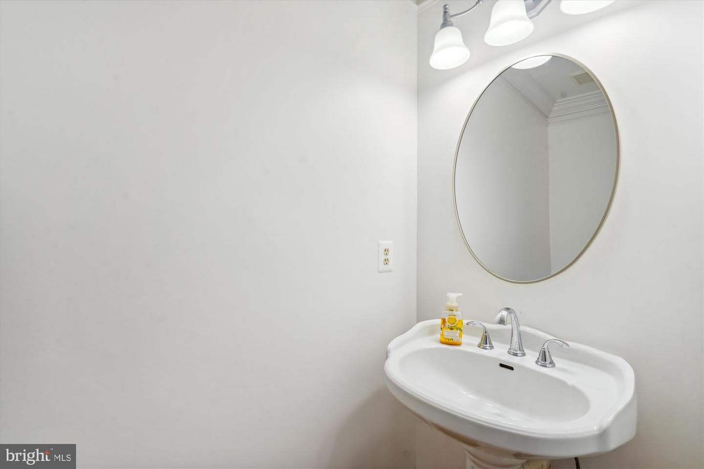 1013 Crestview Drive photo 15